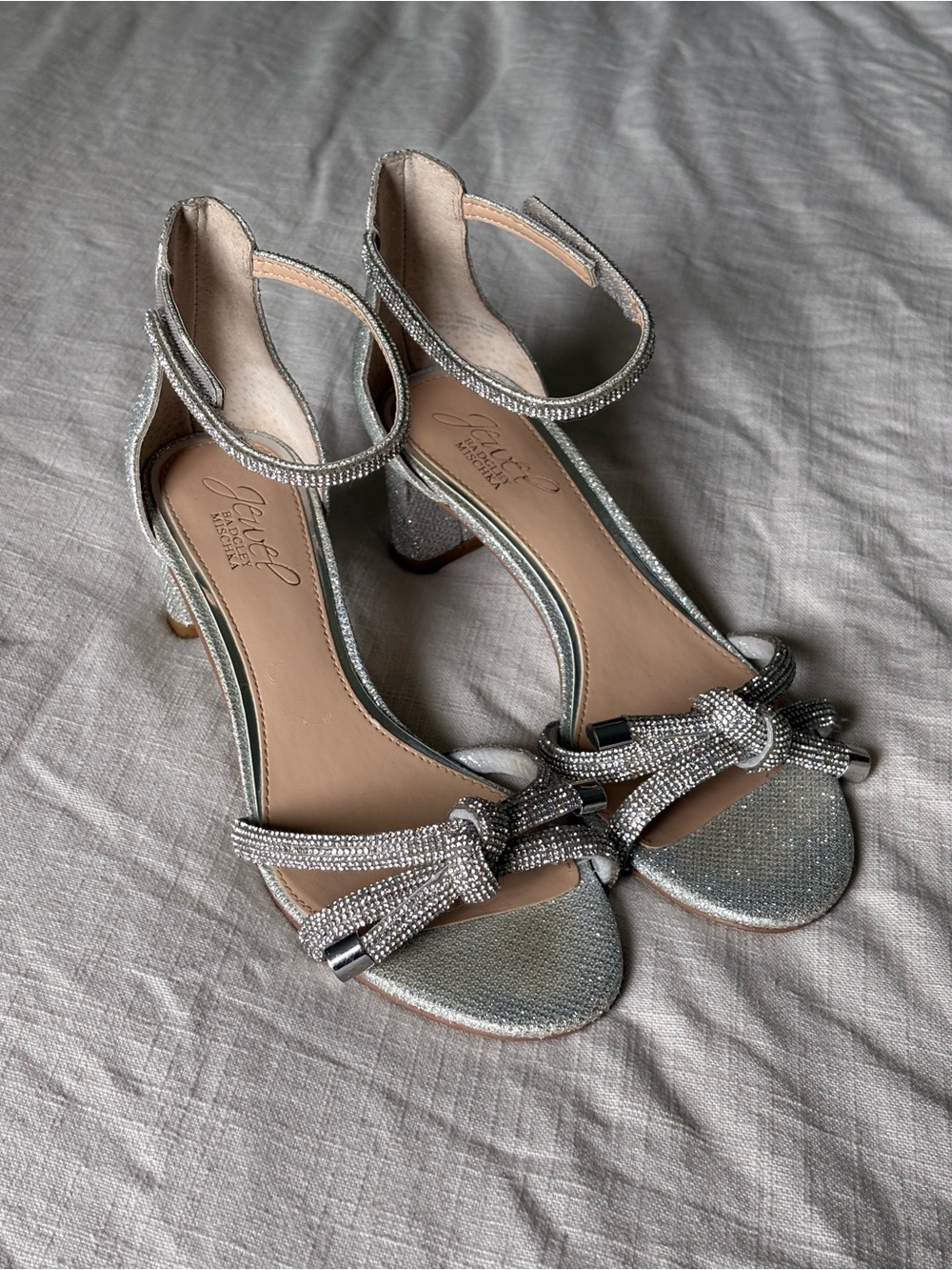 Jewel Badgley Mischka Lena Silver Rhinestone Dress Heels Sandals Size 6 Wedding